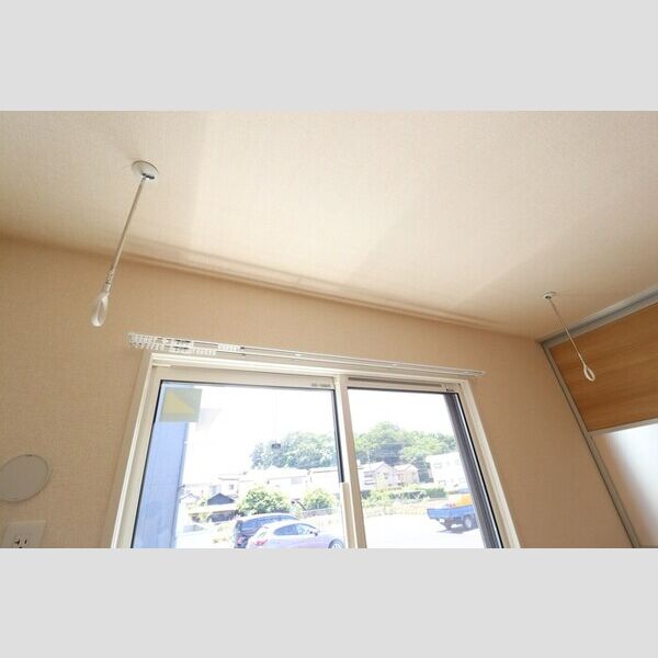 ピースウッド　Ⅰ106号室 室内物干し