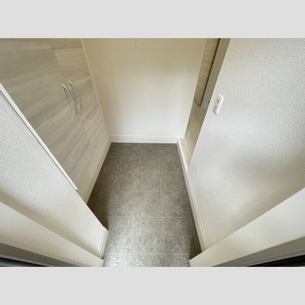 オルメル101号室 玄関