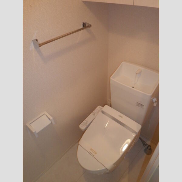 シャイン・カワナベ トイレ