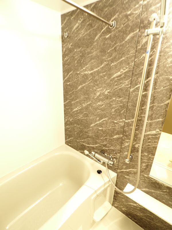 ドゥーエ日暮里1階 お風呂