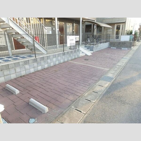 clochett et soleil (クロシェット エト ソレイユ)　 駐車場