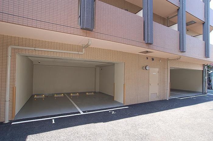 ステージファースト東十条 駐車場