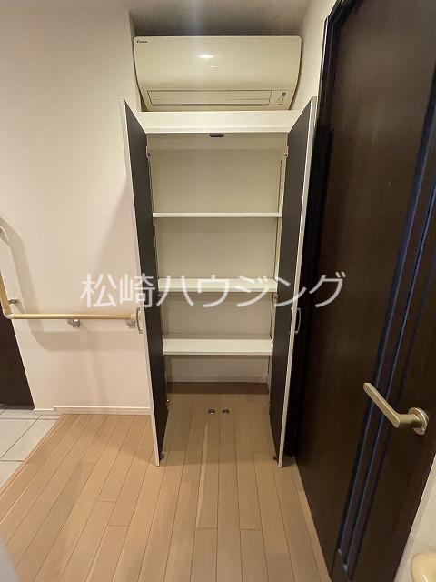 ＴＹ　ＨＯＵＳＥ1階 収納