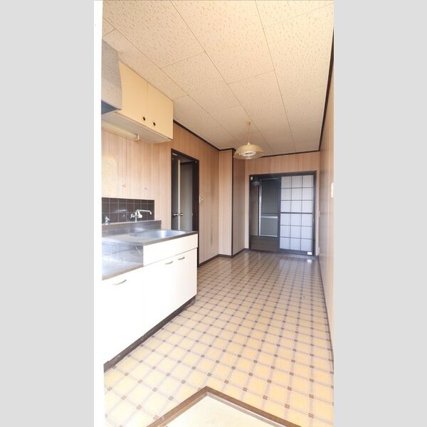 ジュネスヨシカワ206号室 ★玄関★