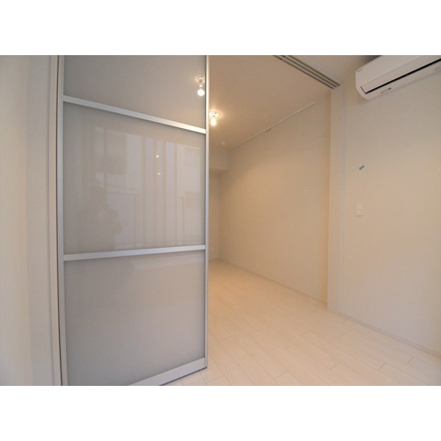 ラクレイス横濱関内0609号室 内観