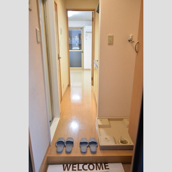 メゾンベール103号室 玄関