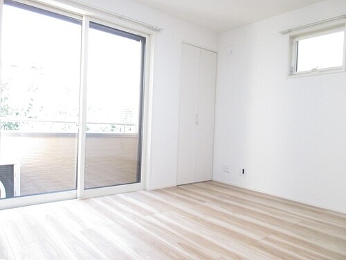 コンフォート明大前 洋室　※2024年3月撮影