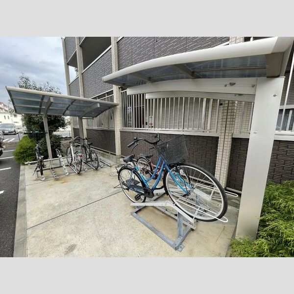 薬円台壱番館　C201号室 駐輪場
