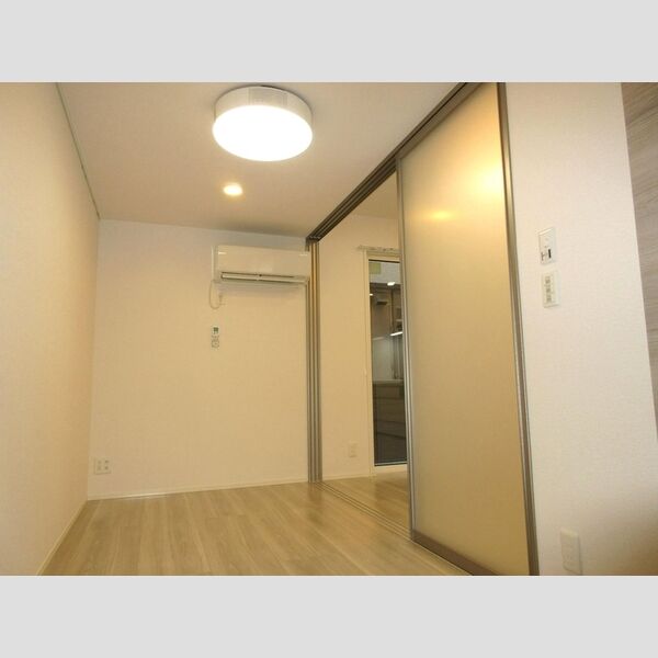 セレスティア高島平105号室 洋室