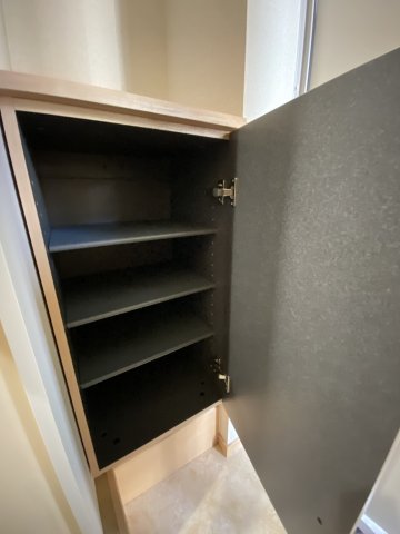 Novello102号室 玄関