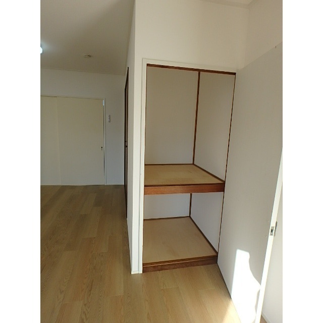 ハイツ八福 内観