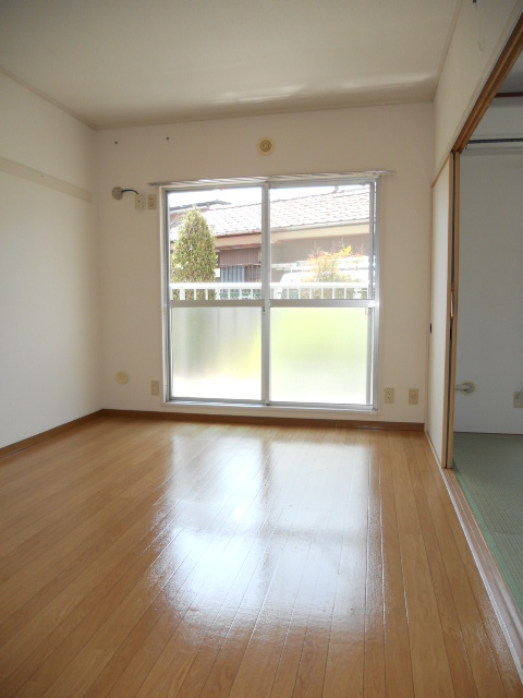 フラワーベールマンション リビング