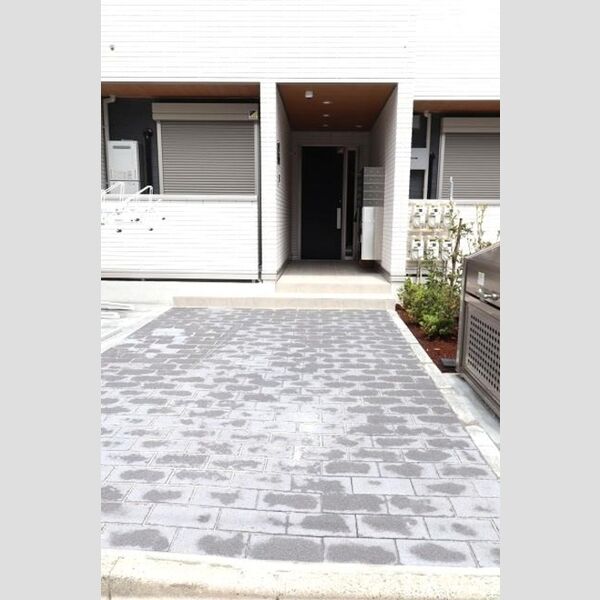 ルリアン北小岩Ⅱ エントランス