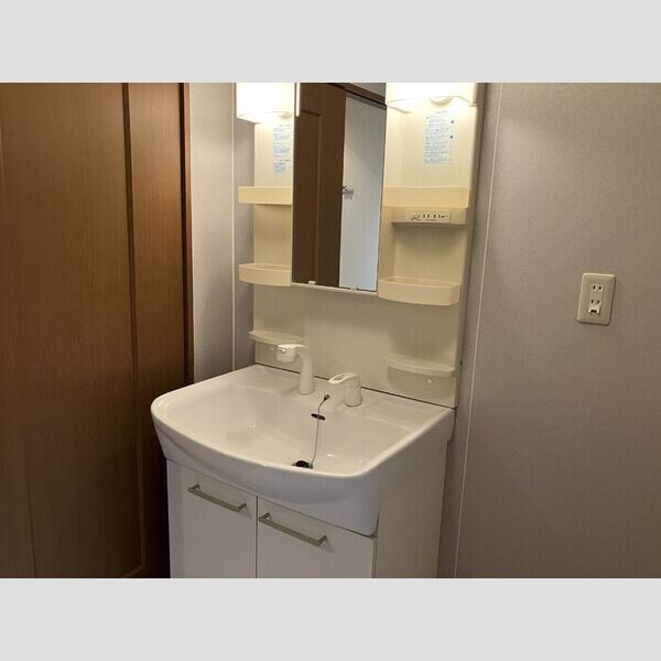 ベネツォーネ　C 洗髪洗面化粧台