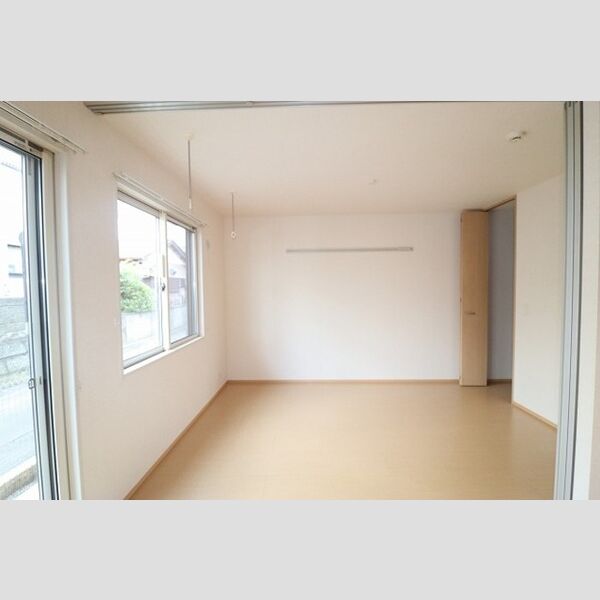 ペア103号室 洋室　6帖