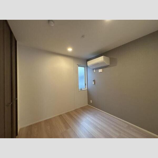 セレスティア南花畑Ⅲ106号室 洋室