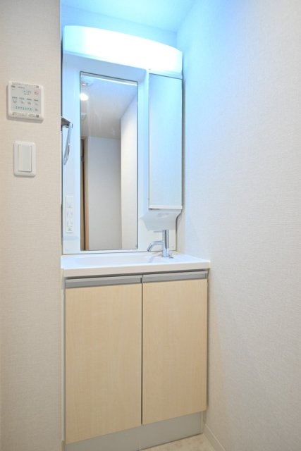 ＣＥＮＴＲＡＬ　ＧＡＲＤＥＮ　ＲＥＳＩＤＥＮＣＥ　ＴＯＫＹＯ1階 洗面