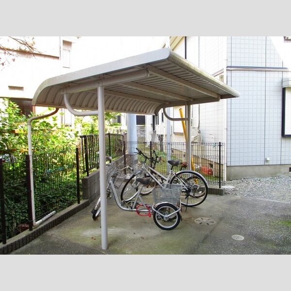 メゾン一の坪 駐輪場