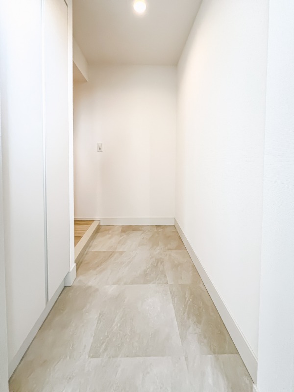 ドゥーエ王子神谷5階 玄関