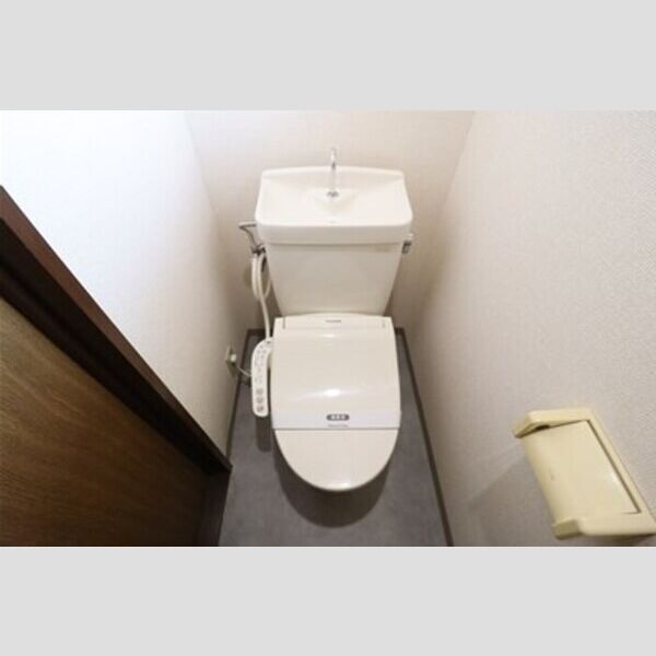 ハートリーフレジデンス207号室 温水洗浄暖房便座