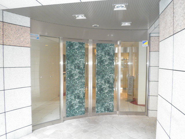 ガーラ・ステーション新宿御苑前 駅徒歩2分♪通勤らくらくの好立地が魅力