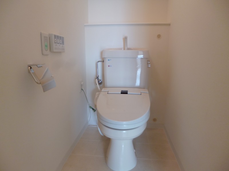 河田町ガーデン１号棟8階 トイレ