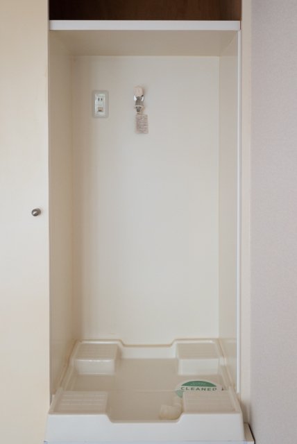 コナ・トルテック 室内洗濯機置場