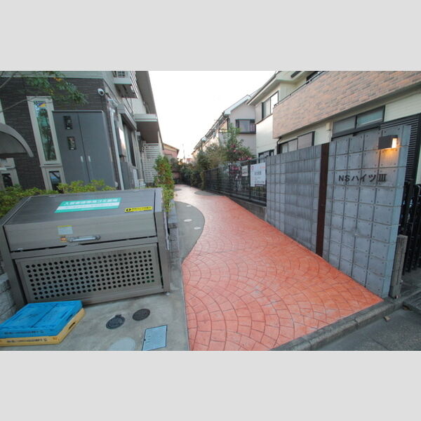 NSハイツⅢ エントランス