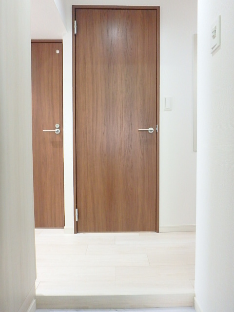 ロイヤルグリーン本郷12階 玄関