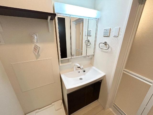 ルナフォーリア102号室 洗髪洗面化粧台