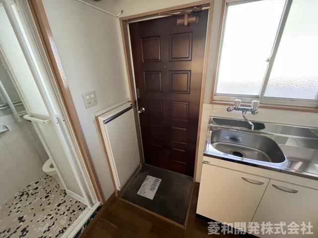 第一マンション3階 玄関