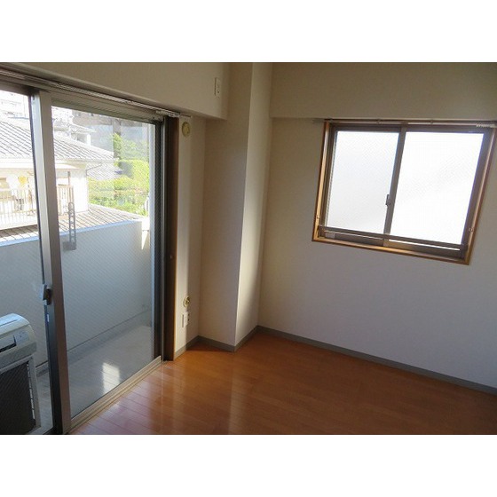 ＬＯＴＵＳ　ＧＡＲＤＥＮ　ＨＯＳＡＫＡ0301号室 洋室2