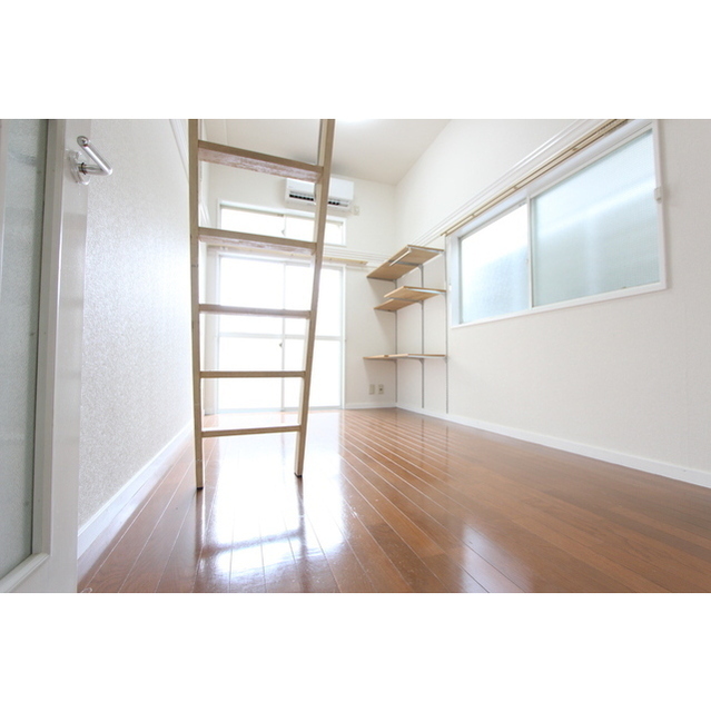 アクセス札場町 リビング