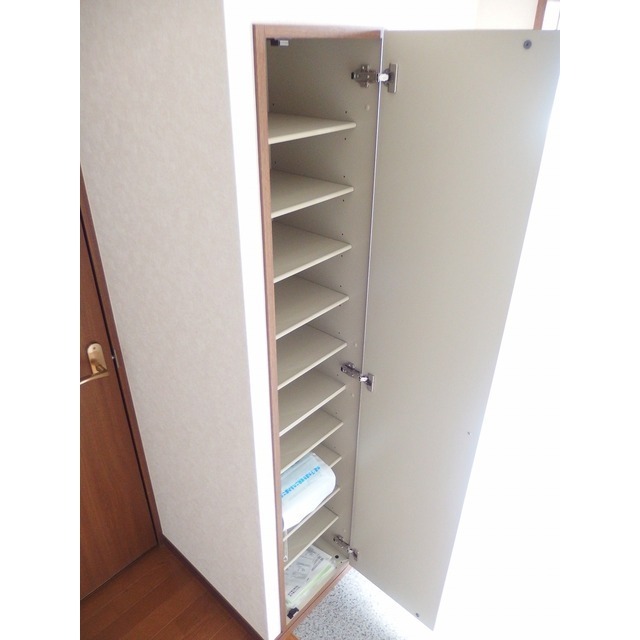 アムール 領家103号室 内観