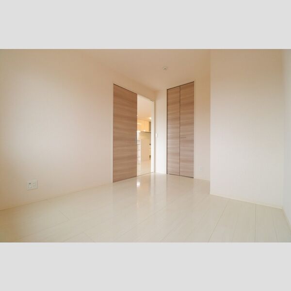 グランシャリオ201号室 洋室5.5帖