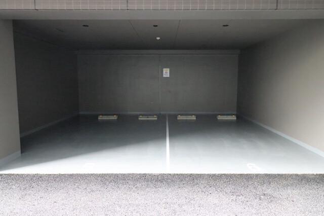 GENOVIA新子安2階 駐車場