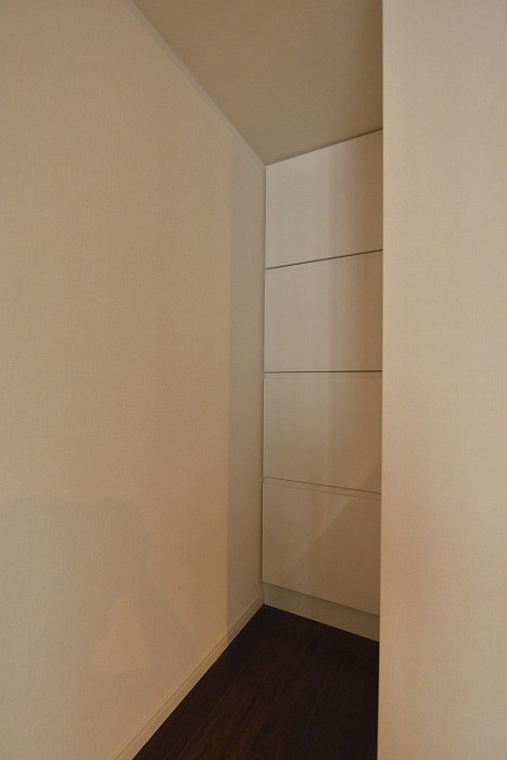 グランドコンシェルジュ六本木 可動収納