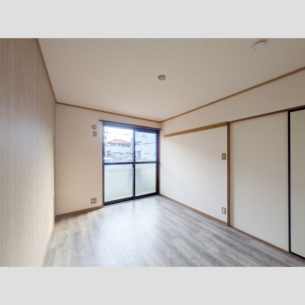 ヴァンベール東川口　Ⅴ105号室 洋室