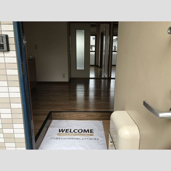 ウィンザー篠崎 玄関