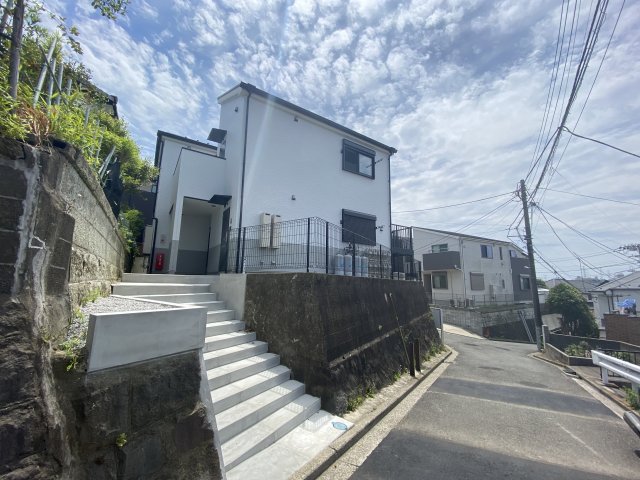 Beach Lagoon杉田205号室 外観