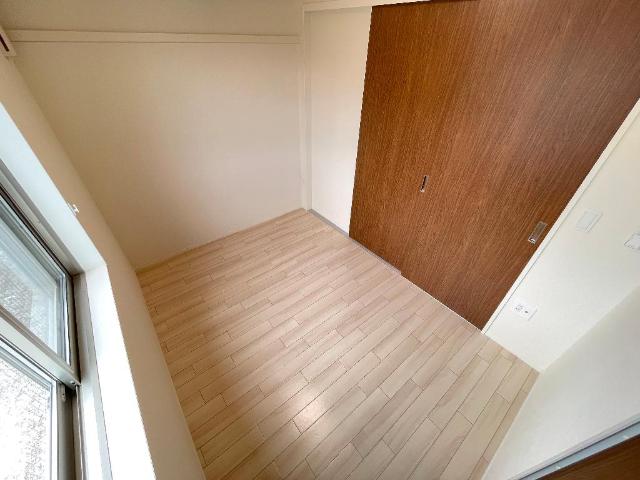 ガルデ寒川 洋室