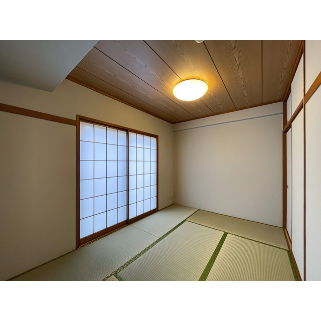 ストークマンション1階 内観