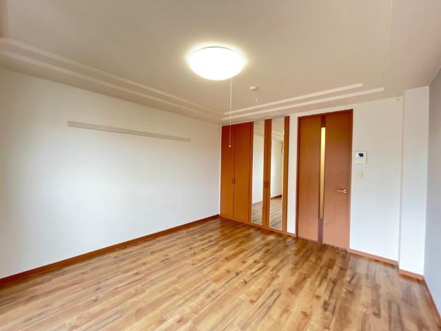 フラワリーヒル 洋室（イメージ）