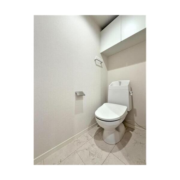 LUGEND大宮101号室 トイレ