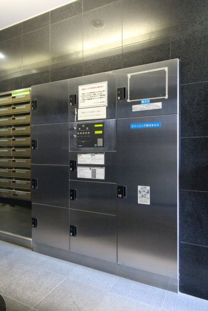 スパシエアランシア亀戸8階 宅配BOX