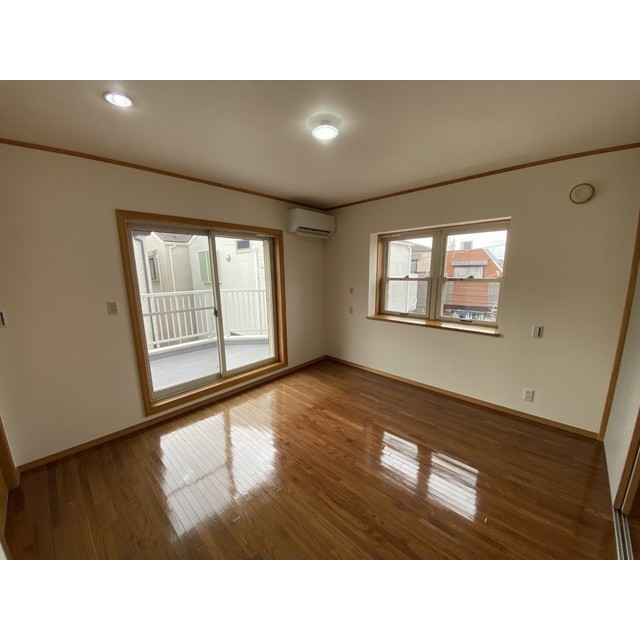 ルナアイワン301号室 内観