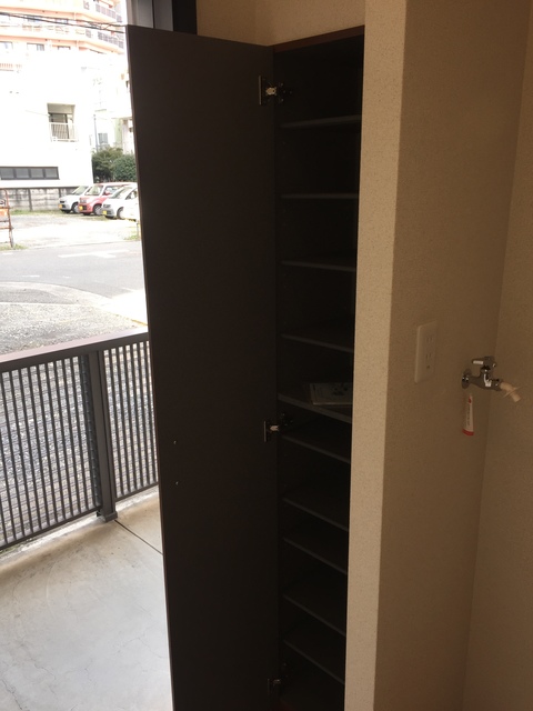 スカイハイツⅠ0101号室 下駄箱です。タップリ入ります。