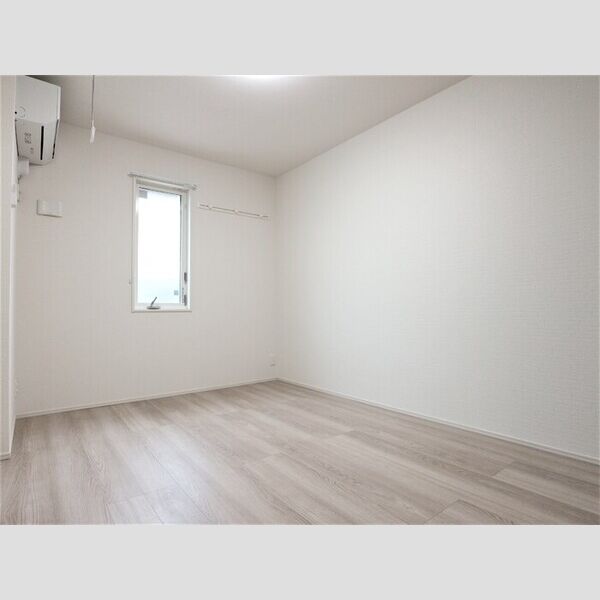 ヴィルフレア深見台105号室 洋室②(別角度)