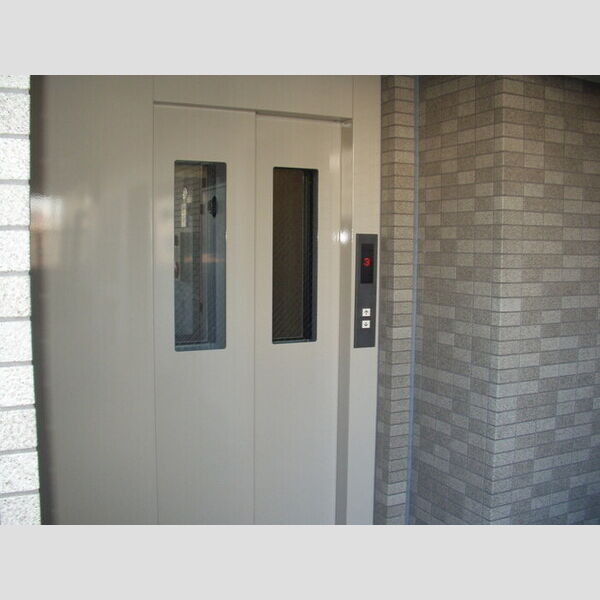 カラット中川306号室 エレベーター