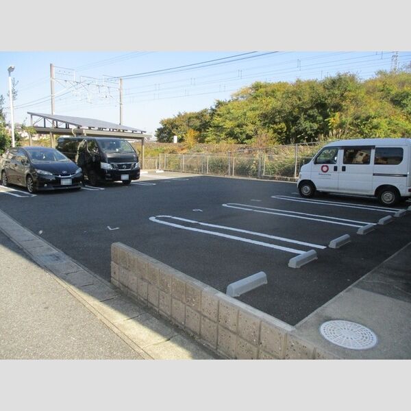 Sejour BoW(セジュール　ボウ)302号室 駐車場